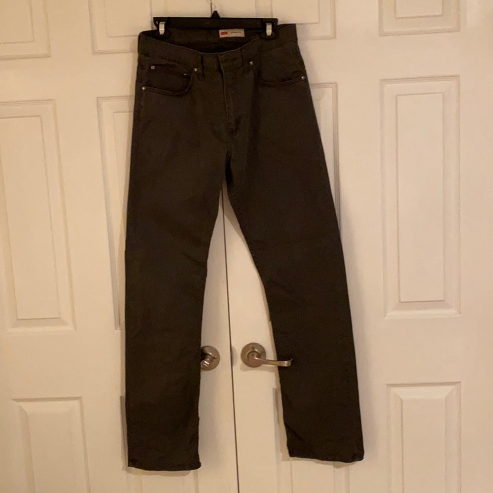 Wrangler light weight cotton straight fit gray casual jean trousers.  32W/32L